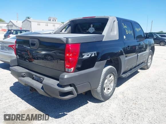 2003 Chevrolet Avalanche with VIN 3GNEK13TX3G139748, listed as a IAAI auction lot 43043211 with 141,073 mi miles and . Bid and sale history available at DreamBid. Image 4.