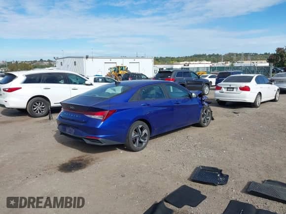 2023 Hyundai Elantra SEL z VIN KMHLS4AG4PU490080, wystawiony jako IAAI lot #43479766 z przebiegiem 46 556 mil mil oraz . Historia ofert i sprzedaży dostępna na DreamBid. Obrazek 4.