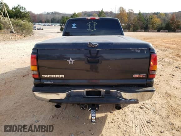 2005 GMC Sierra 1500 SLT with VIN 1GTEC19T55Z241863, listed as a Copart auction lot 82548374 with 249,145 mi miles and Salvage title. Bid and sale history available at DreamBid. Image 6.