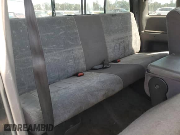 1996 Dodge 1500 with VIN 1B7HC13Z8TJ163939, listed as a Copart auction lot 80375915 with 351,129 mi miles and Salvage title. Bid and sale history available at DreamBid. Image 10.
