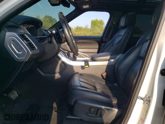 2019 Land Rover Range Rover Sport Dynamic с VIN SALWR2RE6KA836265, выставлен на аукционе Copart как лот 68623645 с пробегом 82 577 миль миль и Списание • Salvage title. История ставок и продаж доступна на DreamBid. Изображение 7.