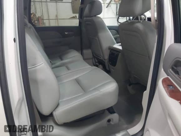 2012 Chevrolet Avalanche LTZ с VIN 3GNTKGE79CG270163, выставлен на аукционе IAAI как лот 42781346 с пробегом 78 106 миль миль и . История ставок и продаж доступна на DreamBid. Изображение 8.