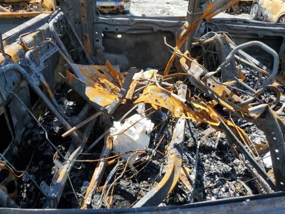 2024 GMC Sierra 1500 Denali Ultimate with VIN 1GTUUHEL9RZ298001, listed as a Copart auction lot 60558115 with Not provided miles and Non repairable. Bid and sale history available at DreamBid. Image 10.