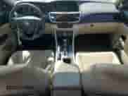 2015 Honda Accord Touring z VIN 1HGCR3F92FA026033, wystawiony jako Copart lot #70990085 z przebiegiem 173 999 mil mil oraz Szkoda całkowita • Salvage title. Historia ofert i sprzedaży dostępna na DreamBid. Obrazek 8.