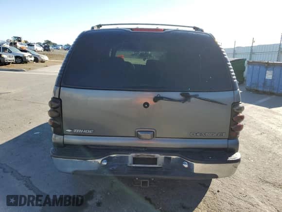 2002 Chevrolet Tahoe LT with VIN 1GNEC13Z92R154547, listed as a Copart auction lot 86888945 with 227,015 mi miles and Salvage title. Bid and sale history available at DreamBid. Image 6.