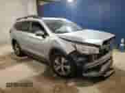 2019 Subaru Ascent Premium z VIN 4S4WMAFD1K3411693, wystawiony jako Copart lot #86328585 z przebiegiem 152 354 mil mil oraz Czysty tytuł • Clean title. Historia ofert i sprzedaży dostępna na DreamBid. Obrazek 4.