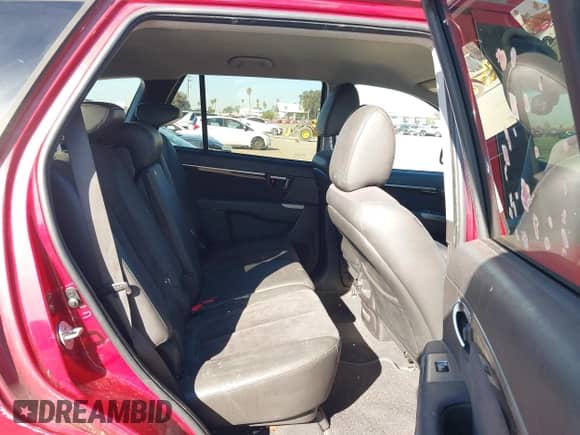 2011 Hyundai Santa Fe SE с VIN 5XYZH4AG1BG032200, выставлен на аукционе IAAI как лот 43496918 с пробегом 157 760 миль миль и . История ставок и продаж доступна на DreamBid. Изображение 8.