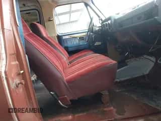 1982 Chevrolet Blazer K10 Utility HT с VIN 1G8EK18H6CF125869, выставлен на аукционе IAAI как лот 43568930 с пробегом 60 452 миль миль и . История ставок и продаж доступна на DreamBid. Изображение 5.