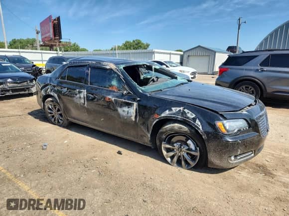 2014 Chrysler 300 S с VIN 2C3CCAGG3EH249378, выставлен на аукционе Copart как лот 64226385 с пробегом 148 838 миль миль и Списание • Salvage title. История ставок и продаж доступна на DreamBid. Изображение 4.