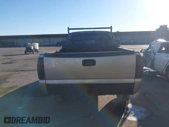 2001 Chevrolet Silverado 1500 with VIN 1GCEC14W31Z296341, listed as a IAAI auction lot 43359515 with 160,697 mi miles and . Bid and sale history available at DreamBid. Image 17.