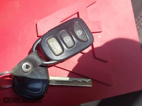 2013 Hyundai Veloster w/Gray Int z VIN KMHTC6AD7DU157057, wystawiony jako IAAI lot #43192334 z przebiegiem 120 938 mil mil oraz . Historia ofert i sprzedaży dostępna na DreamBid. Obrazek 11.