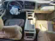 2000 Chevrolet Suburban LS с VIN 3GNEC16T0YG149608, выставлен на аукционе Copart как лот 86701705 с пробегом 217 178 миль миль и Списание • Salvage title. История ставок и продаж доступна на DreamBid. Изображение 8.