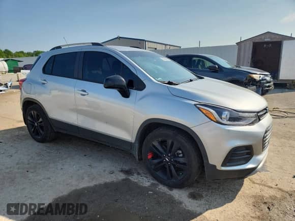 2020 Chevrolet Trax LT with VIN 3GNCJLSB9LL190678, listed as a Copart auction lot 63058425 with 52,425 mi miles and Salvage title. Bid and sale history available at DreamBid. Image 4.