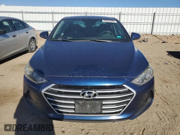 2018 Hyundai Elantra SE z VIN 5NPD74LF1JH334465, wystawiony jako Copart lot #83834325 z przebiegiem 184 476 mil mil oraz Szkoda całkowita • Salvage title. Historia ofert i sprzedaży dostępna na DreamBid. Obrazek 5.