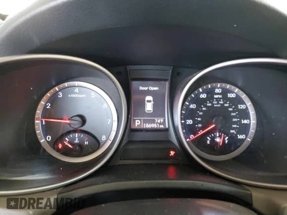 2014 Hyundai Santa Fe with VIN 5XYZT3LB9EG145214, listed as a Copart auction lot 81924675 with 156,951 mi miles and Salvage title. Bid and sale history available at DreamBid. Image 9.