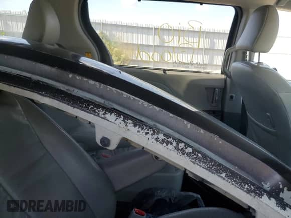 2012 Toyota Sienna XLE with VIN 5TDDK3DC5CS043722, listed as a Copart auction lot 81994915 with 228,523 mi miles and Salvage title. Bid and sale history available at DreamBid. Image 11.