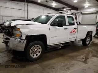 2015 Chevrolet Silverado 3500 с VIN 1GB2KYEG5FZ506231, выставлен на аукционе Copart как лот 42620755 с пробегом 285 595 миль миль и Списание • Salvage title. История ставок и продаж доступна на DreamBid. Изображение 1.