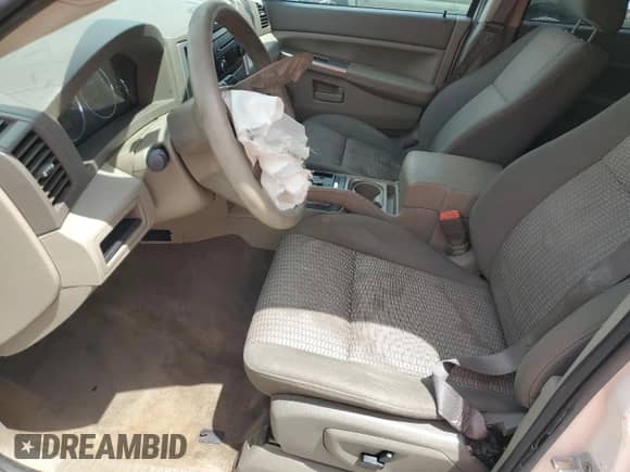 2008 Jeep Grand Cherokee Laredo с VIN 1J8GS48K98C244948, выставлен на аукционе Copart как лот 67619795 с пробегом Не указан миль и Списание • Salvage title. История ставок и продаж доступна на DreamBid. Изображение 7.