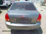 2005 Hyundai Accent GLS z VIN KMHCG45C55U608336, wystawiony jako IAAI lot #42743218 z przebiegiem 221 254 mil mil oraz . Historia ofert i sprzedaży dostępna na DreamBid. Obrazek 16.