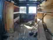 2011 Ford Econoline Cargo Commercial z VIN 1FTSE3ELXBDA97542, wystawiony jako Copart lot #48634395 z przebiegiem 174 378 mil mil oraz Czysty tytuł • Clean title. Historia ofert i sprzedaży dostępna na DreamBid. Obrazek 10.