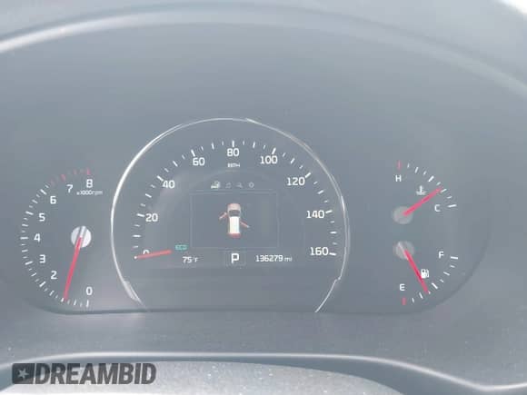 2017 Kia Sorento EX z VIN 5XYPHDA58HG312338, wystawiony jako IAAI lot #42573923 z przebiegiem 136 279 mil mil oraz . Historia ofert i sprzedaży dostępna na DreamBid. Obrazek 7.