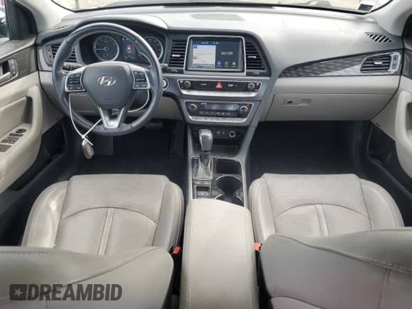 2018 Hyundai Sonata Limited с VIN 5NPE34AF6JH604969, выставлен на аукционе Copart как лот 70730035 с пробегом 71 723 миль миль и Списание • Salvage title. История ставок и продаж доступна на DreamBid. Изображение 8.