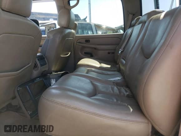 2006 Chevrolet Silverado 3500 DRW LT3 с VIN 1GCJK33D16F247533, выставлен на аукционе Copart как лот 68072184 с пробегом Не указан миль и Списание • Salvage title. История ставок и продаж доступна на DreamBid. Изображение 10.