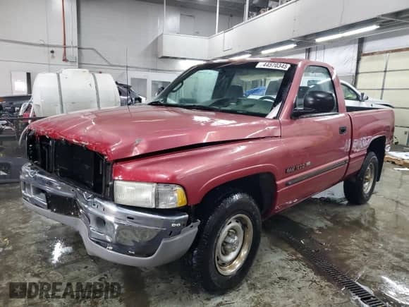 1999 Dodge 1500 with VIN 3B7HC16Y0XM505489, listed as a Copart auction lot 44570345 with 197,705 mi miles and Salvage title. Bid and sale history available at DreamBid. Image 1.