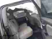 2015 Chevrolet Silverado 2500HD Work Truck z VIN 1GC1KUEG5FF607254, wystawiony jako IAAI lot #42287674 z przebiegiem 105 845 mil mil oraz . Historia ofert i sprzedaży dostępna na DreamBid. Obrazek 8.