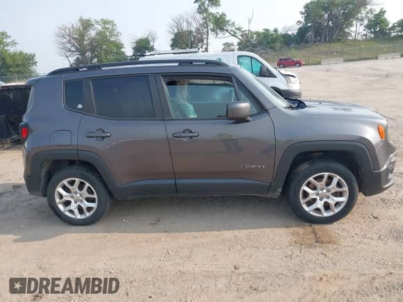 2017 Jeep Renegade Latitude с VIN ZACCJBBB2HPF40458, выставлен на аукционе IAAI как лот 42882446 с пробегом 164 598 миль миль и . История ставок и продаж доступна на DreamBid. Изображение 13.