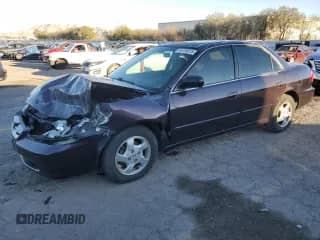 1998 Honda Accord EX с VIN 1HGCG6677WA164687, выставлен на аукционе Copart как лот 46739515 с пробегом 187 458 миль миль и Списание • Salvage title. История ставок и продаж доступна на DreamBid. Изображение 1.