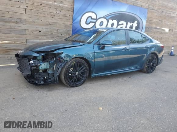 2025 Toyota Camry SE with VIN 4T1DAACK2SU017505, listed as a Copart auction lot 86167515 with 40,025 mi miles and Clean title. Bid and sale history available at DreamBid. Image 1.