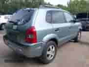 2007 Hyundai Tucson GLS z VIN KM8JM12B47U550104, wystawiony jako IAAI lot #43076980 z przebiegiem 112 004 mil mil oraz . Historia ofert i sprzedaży dostępna na DreamBid. Obrazek 4.