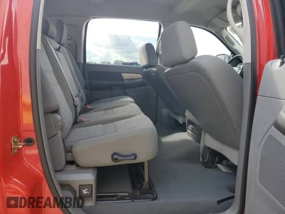 2007 Dodge 1500 SLT z VIN 3D7KR19D97G714120, wystawiony jako Copart lot #56861854 z przebiegiem 162 633 mil mil oraz Szkoda całkowita • Salvage title. Historia ofert i sprzedaży dostępna na DreamBid. Obrazek 10.