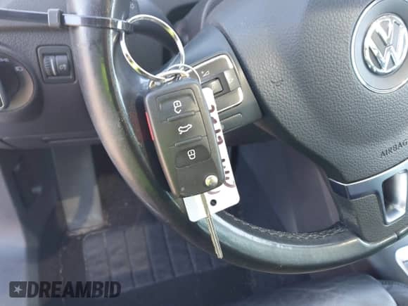 2017 Volkswagen Tiguan Sport с VIN WVGUV7AXXHK030495, выставлен на аукционе IAAI как лот 41911055 с пробегом 48 534 миль миль и . История ставок и продаж доступна на DreamBid. Изображение 11.