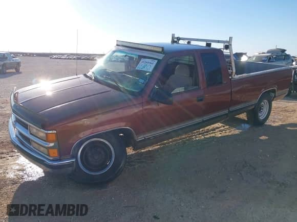 1998 Chevrolet Silverado 2500 с VIN 1GCGC29R8WE201711, выставлен на аукционе IAAI как лот 41260361 с пробегом 245 744 миль миль и . История ставок и продаж доступна на DreamBid. Изображение 2.