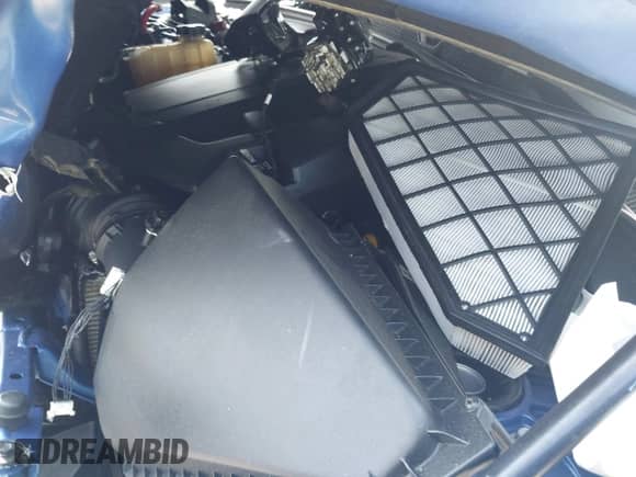 2019 Chevrolet Camaro 1LT z VIN 1G1FB3DS1K0156383, wystawiony jako IAAI lot #42388003 z przebiegiem 52 781 mil mil oraz . Historia ofert i sprzedaży dostępna na DreamBid. Obrazek 10.