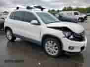 2013 Volkswagen Tiguan S z VIN WVGBV7AX0DW535519, wystawiony jako Copart lot #59439405 z przebiegiem 162 559 mil mil oraz Szkoda całkowita • Salvage title. Historia ofert i sprzedaży dostępna na DreamBid. Obrazek 4.