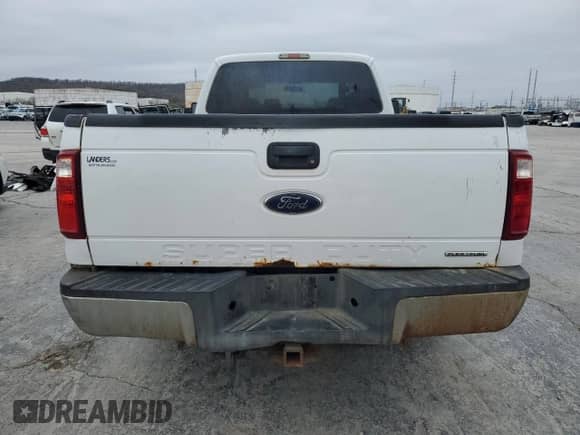 2013 Ford F-250 XL z VIN 1FT7X2A64DEB17792, wystawiony jako Copart lot #51159425 z przebiegiem 246 495 mil mil oraz Czysty tytuł • Clean title. Historia ofert i sprzedaży dostępna na DreamBid. Obrazek 6.