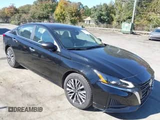 2024 Nissan Altima SV with VIN 1N4BL4DV8RN372463, listed as a IAAI auction lot 43543996 with 33,533 mi miles and . Bid and sale history available at DreamBid. Image 1.