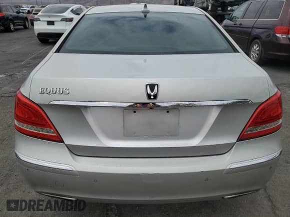 2012 Hyundai Equus Ultimate with VIN KMHGH4JH9CU052898, listed as a Copart auction lot 66620155 with 105,028 mi miles and Salvage title. Bid and sale history available at DreamBid. Image 6.