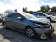 2018 Toyota Prius Plus z VIN JTDKARFP7J3086633, wystawiony jako Copart lot #82094685 z przebiegiem 275 692 mil mil oraz Szkoda całkowita • Salvage title. Historia ofert i sprzedaży dostępna na DreamBid. Obrazek 4.