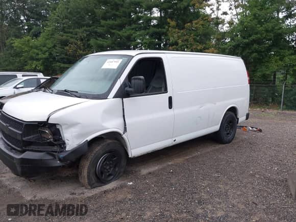 2008 Chevrolet Express Cargo z VIN 1GCFG15XX81186380, wystawiony jako IAAI lot #42687995 z przebiegiem 78 405 mil mil oraz . Historia ofert i sprzedaży dostępna na DreamBid. Obrazek 2.