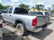 2008 Dodge 1500 SLT z VIN 1D7HU18218S514707, wystawiony jako IAAI lot #42674211 z przebiegiem 279 542 mil mil oraz . Historia ofert i sprzedaży dostępna na DreamBid. Obrazek 3.