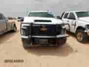 2024 Chevrolet Silverado 2500HD Work Truck z VIN 2GC4YLE76R1194603, wystawiony jako Copart lot #56756695 z przebiegiem 30 476 mil mil oraz Szkoda całkowita • Salvage title. Historia ofert i sprzedaży dostępna na DreamBid. Obrazek 5.