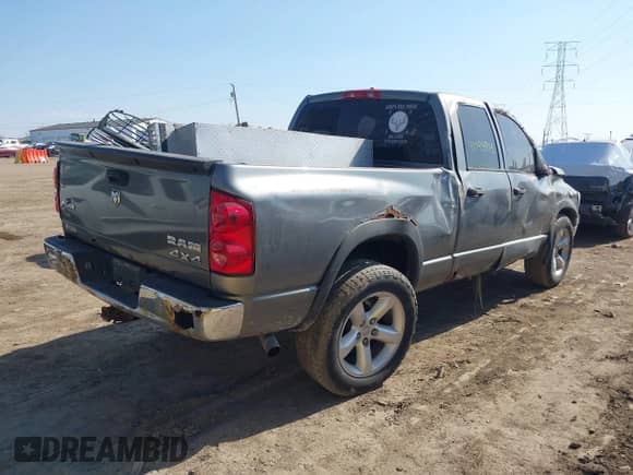 2008 Dodge 1500 SLT with VIN 1D7HU18N08J187071, listed as a IAAI auction lot 41793975 with 281,096 mi miles and . Bid and sale history available at DreamBid. Image 4.