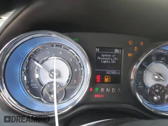 2011 Chrysler 300 Limited с VIN 2C3CA5CG5BH614156, выставлен на аукционе Copart как лот 81912585 с пробегом 182 985 миль миль и Чистый • Clean title. История ставок и продаж доступна на DreamBid. Изображение 9.