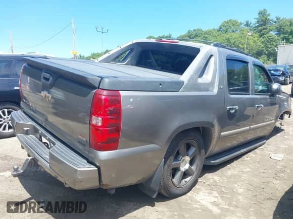 2008 Chevrolet Avalanche 2LT с VIN 3GNFK12388G221166, выставлен на аукционе IAAI как лот 42582366 с пробегом 148 880 миль миль и . История ставок и продаж доступна на DreamBid. Изображение 4.