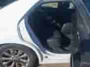 2016 Chrysler 300 Anniversary Edition z VIN 2C3CCARG2GH329318, wystawiony jako IAAI lot #43227896 z przebiegiem 109 565 mil mil oraz . Historia ofert i sprzedaży dostępna na DreamBid. Obrazek 8.