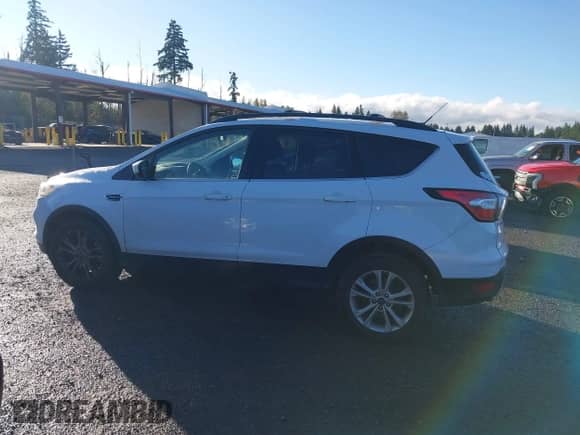 2017 Ford Escape SE с VIN 1FMCU9G92HUD59568, выставлен на аукционе IAAI как лот 43439924 с пробегом 219 268 миль миль и . История ставок и продаж доступна на DreamBid. Изображение 14.